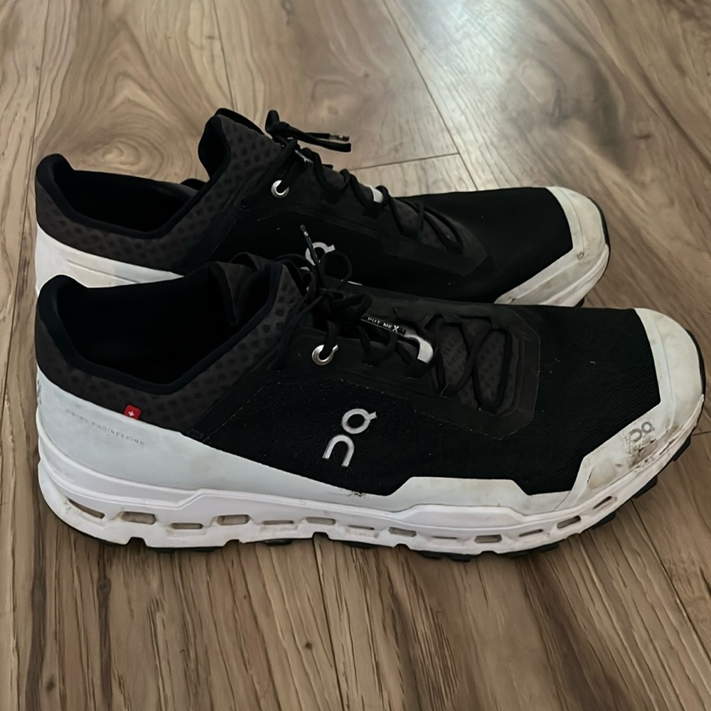 Men’s ON running shoes